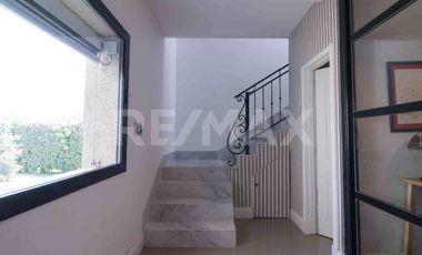 VENTA CASA 4 DORMITORIOS - B° PRIVADO COSTA NOGAL