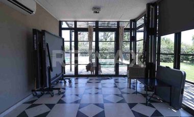 VENTA CASA 4 DORMITORIOS - B° PRIVADO COSTA NOGAL