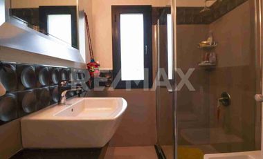 VENTA CASA 4 DORMITORIOS - B° PRIVADO COSTA NOGAL