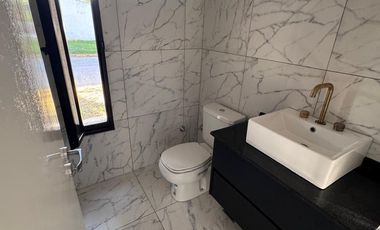 Venta Casa a estrenar - Zona parque