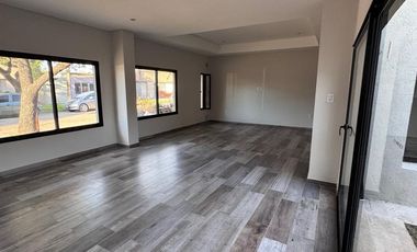 Venta Casa a estrenar - Zona parque