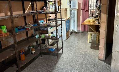 VENTA CASA DOS DORMITORIOS - BARRIO OESTE