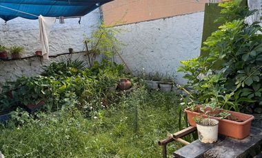 VENTA CASA DOS DORMITORIOS - BARRIO OESTE