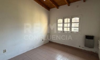 VENTA DE CASA EN CENTENARIO