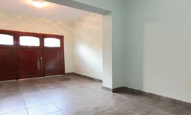 PH  CASA SARANDI TERRENO PROPIO PATIO TERRAZA GAR