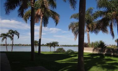 VENTA 2 AMBIENTES AL AGUA CON 2 TERRAZAS VILA VELA