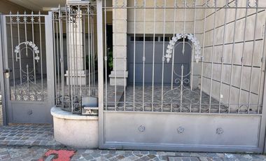 COCHERA EN LANÚS OESTE