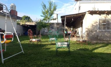 VENTA CASA 4 AMB CON PATIO Y GARAGE MTE CHINGOLO