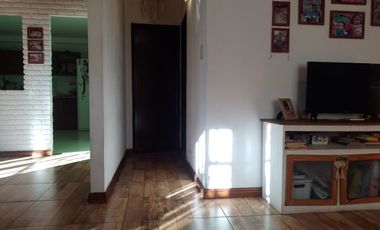 VENTA CASA 4 AMB CON PATIO Y GARAGE MTE CHINGOLO