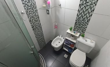 CASA AL FONDO  PH EN VENTA VILLA LYNCH MÁS GALPON