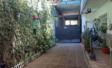 CASA AL FONDO  PH EN VENTA VILLA LYNCH MÁS GALPON