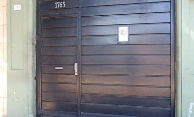 CASA AL FONDO  PH EN VENTA VILLA LYNCH MÁS GALPON