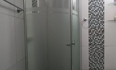 CASA AL FONDO  PH EN VENTA VILLA LYNCH MÁS GALPON