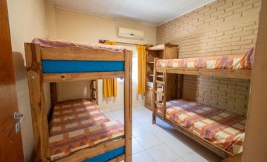 Venta Quinta 2 dorm, pileta en 2142 mt2 forestados