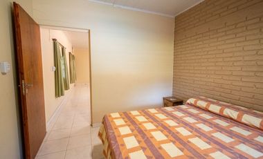 Venta Quinta 2 dorm, pileta en 2142 mt2 forestados