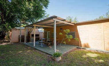 Venta Quinta 2 dorm, pileta en 2142 mt2 forestados