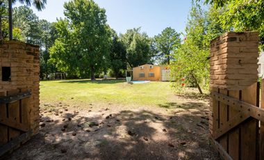 Venta Quinta 2 dorm, pileta en 2142 mt2 forestados