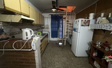 casa de dos pisos en Barranquitas