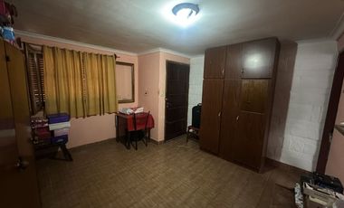 casa de dos pisos en Barranquitas