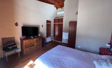 VENTA CASA MULTIFAMILIAR GARAJE PATIO VILLA LURO