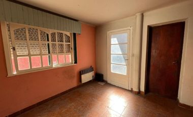 VENTA CASA MULTIFAMILIAR GARAJE PATIO VILLA LURO