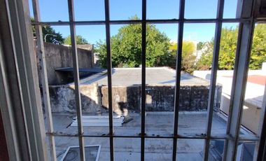 VENTA CASA MULTIFAMILIAR GARAJE PATIO VILLA LURO