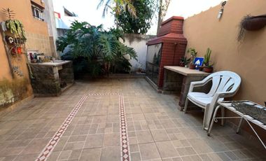 VENTA CASA MULTIFAMILIAR GARAJE PATIO VILLA LURO