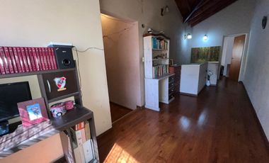 VENTA CASA MULTIFAMILIAR GARAJE PATIO VILLA LURO