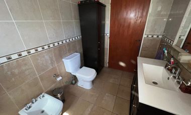 VENTA CASA MULTIFAMILIAR GARAJE PATIO VILLA LURO