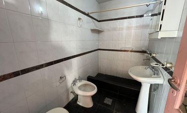 VENTA CASA MULTIFAMILIAR GARAJE PATIO VILLA LURO