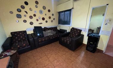 VENTA CASA MULTIFAMILIAR GARAJE PATIO VILLA LURO