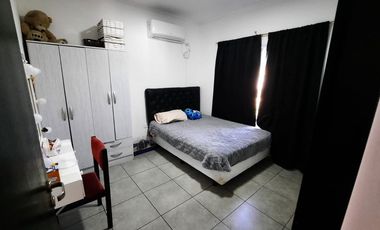 VENTA CASA 5 AMBIENTES MATHEU ESCOBAR