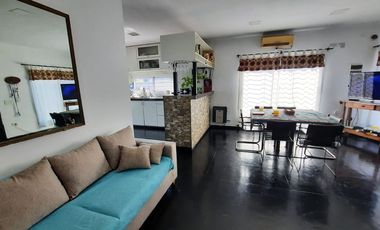 VENTA CASA 5 AMBIENTES MATHEU ESCOBAR