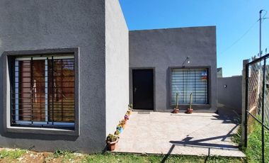 VENTA CASA 5 AMBIENTES MATHEU ESCOBAR