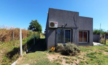 VENTA CASA 5 AMBIENTES MATHEU ESCOBAR