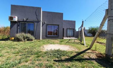 VENTA CASA 5 AMBIENTES MATHEU ESCOBAR
