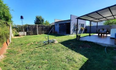 VENTA CASA 5 AMBIENTES MATHEU ESCOBAR