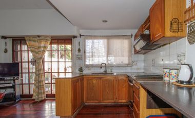 VENTA Triplex 5 ambientes Olivos-Cochera