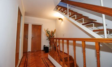 VENTA Triplex 5 ambientes Olivos-Cochera