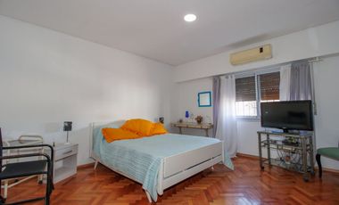 VENTA Triplex 5 ambientes Olivos-Cochera