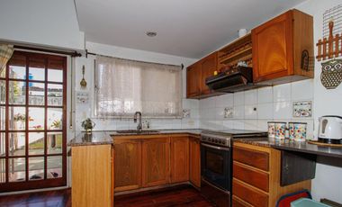 VENTA Triplex 5 ambientes Olivos-Cochera