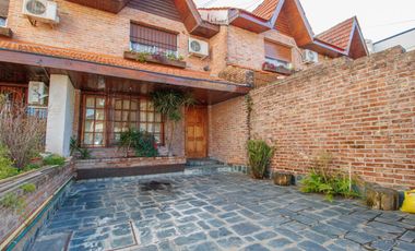 VENTA Triplex 5 ambientes Olivos-Cochera