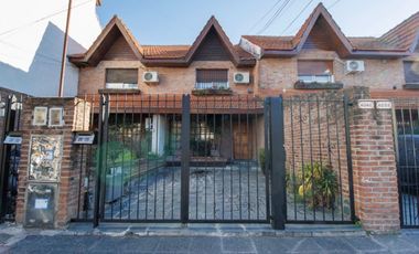 VENTA Triplex 5 ambientes Olivos-Cochera