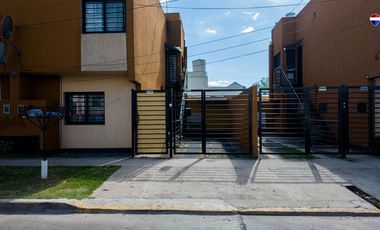 PH 2 AMB EN VENTA EN BERAZATEGUI CON COCHERA S/EXP