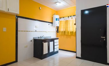 PH 2 AMB EN VENTA EN BERAZATEGUI CON COCHERA S/EXP