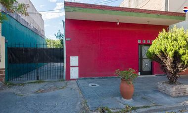 PH 2 AMB EN VENTA EN BERAZATEGUI CON COCHERA S/EXP