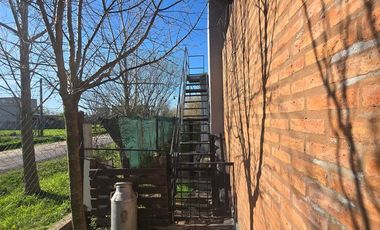 CASA EN VENTA - 2 DORMITORIOS -BARRIOS LAS TARDES