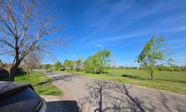 CASA EN VENTA - 2 DORMITORIOS -BARRIOS LAS TARDES