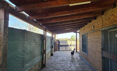 CASA EN VENTA - 2 DORMITORIOS -BARRIOS LAS TARDES