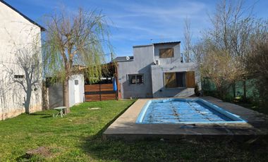 CASA EN VENTA - 2 DORMITORIOS -BARRIOS LAS TARDES